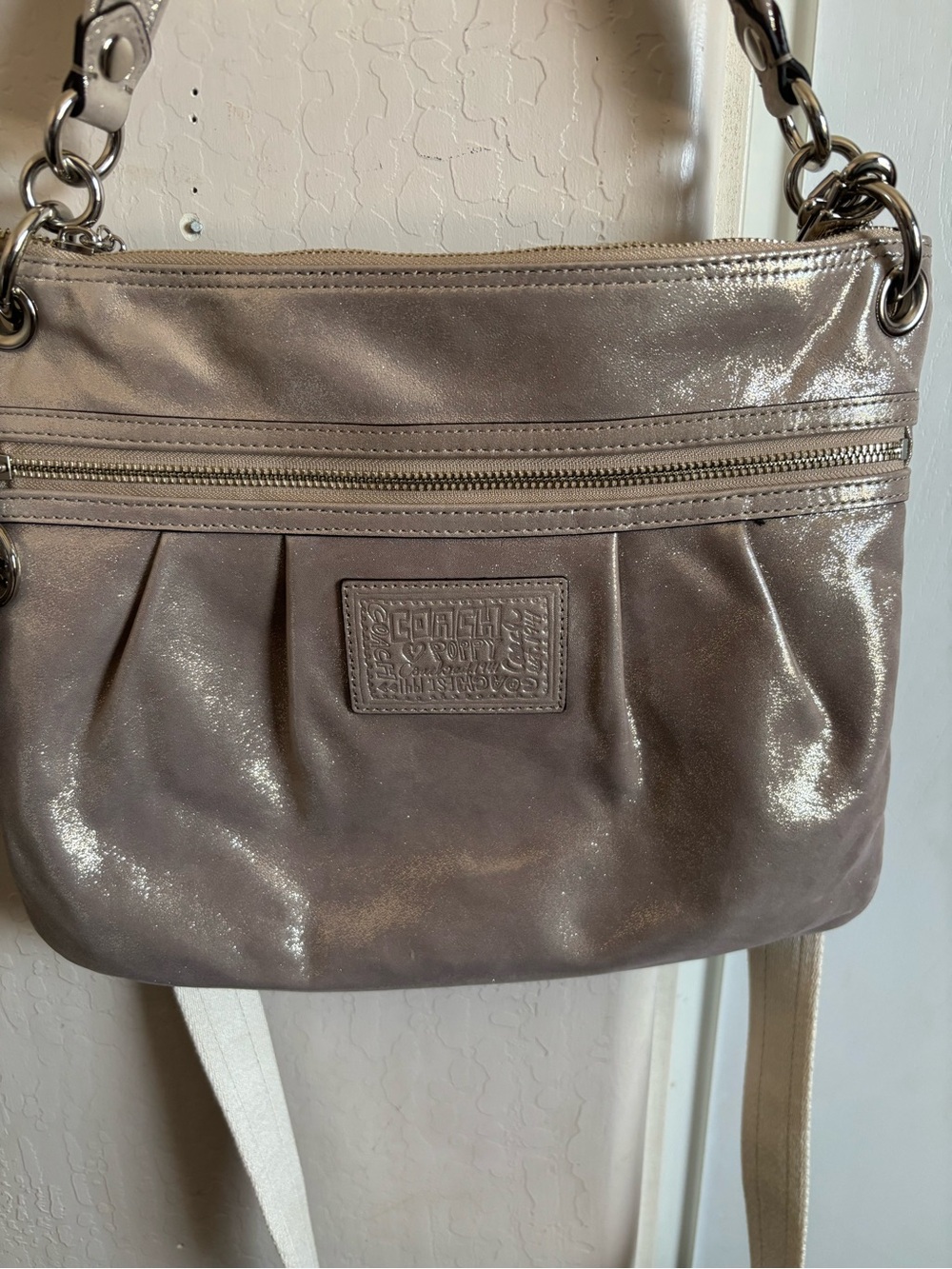 Coach Poppy Metallic finish over leather Shoulder Bag, Excellent condition! - Picture 2 of 7